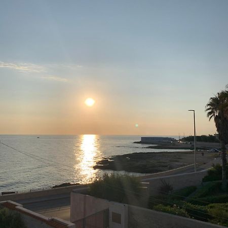 Nontiscordardime Apt Torre A Mare Exterior foto
