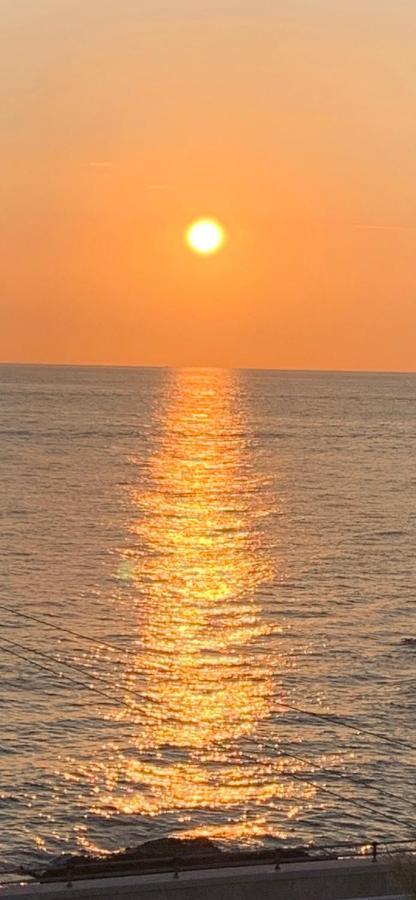 Nontiscordardime Apt Torre A Mare Exterior foto